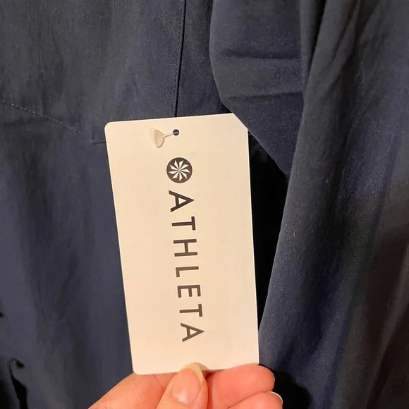 Athleta Navy Midday Relaxed Poplin Button-Down Long Sleeve Shirt, Women’s M - Picture 2 of 12